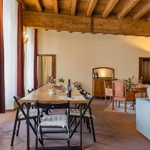 Magnificent 1800 In The Heart Of Verona