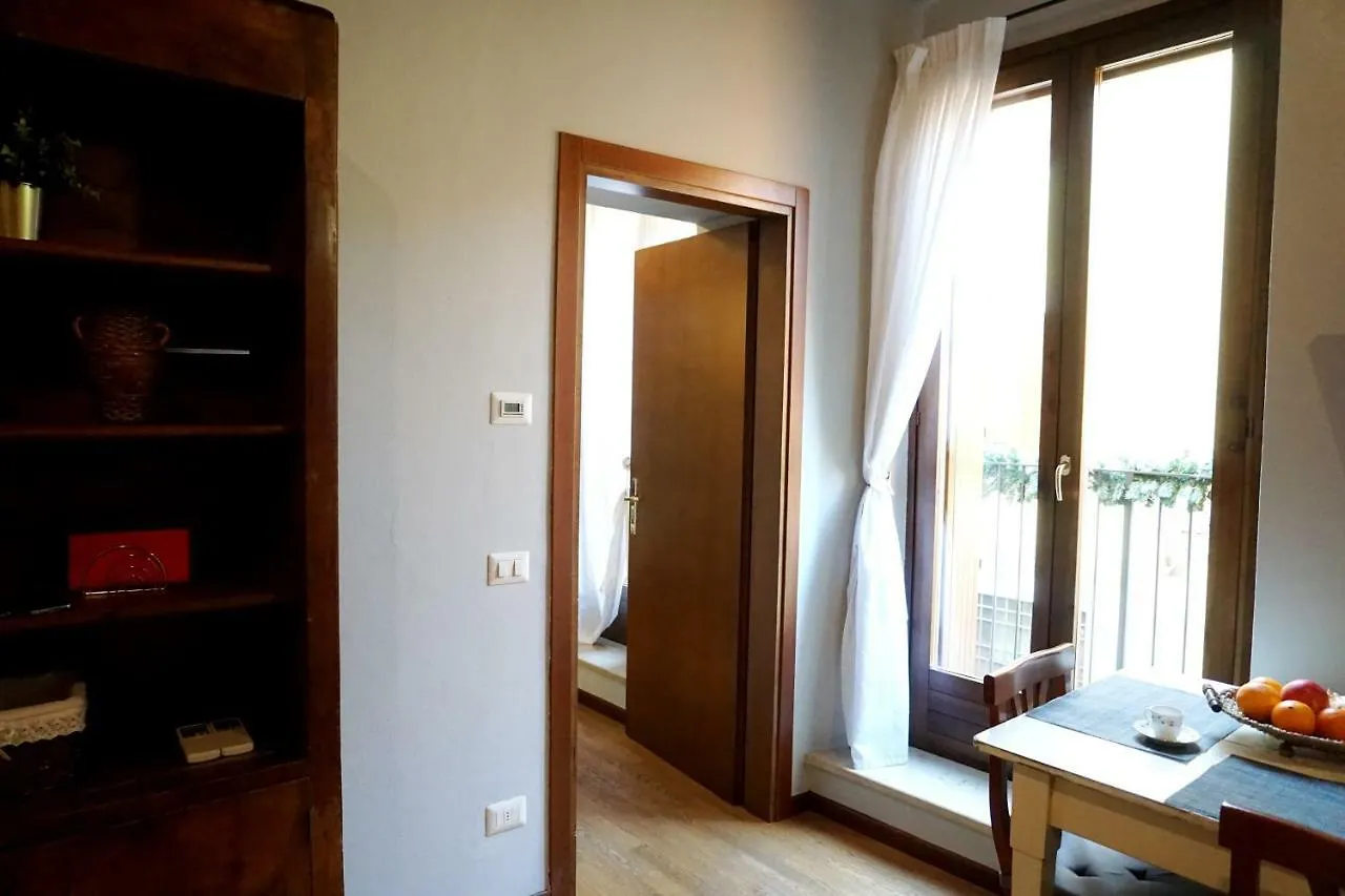 Garden Of Eden - Apartments In Верона
